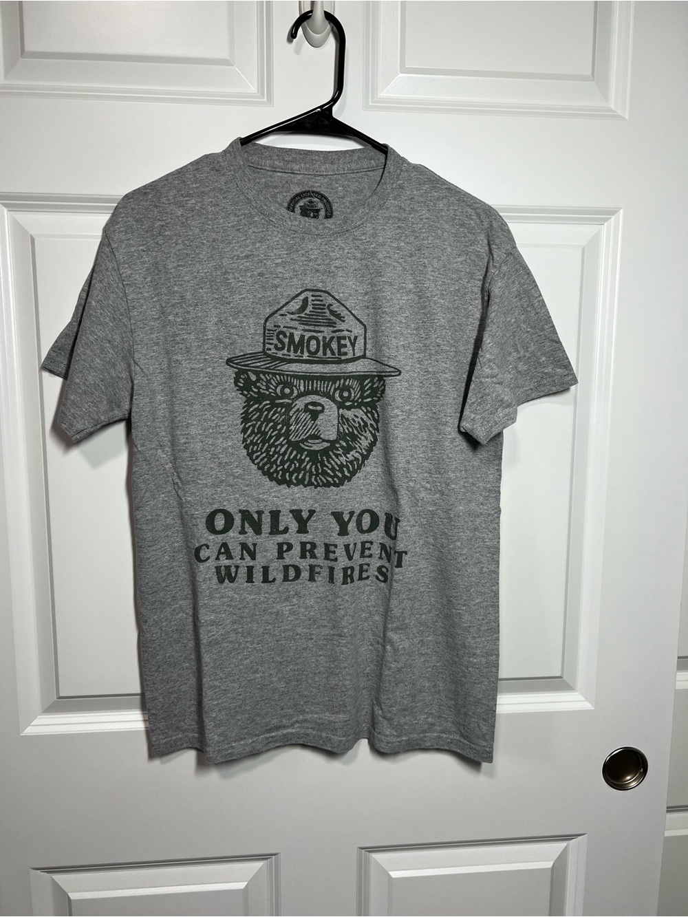 Smokey the Bear Prevent Forest Fires Cotton Grey Graphic Tee Unisex Medium